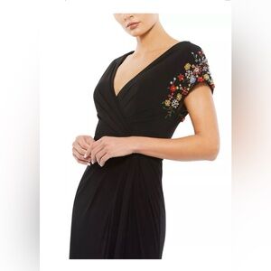 New IEENA Mac Duggal EMBELLISHED SLEEVE JERSEY WRAP GOWN In Black Sz 8 $498
